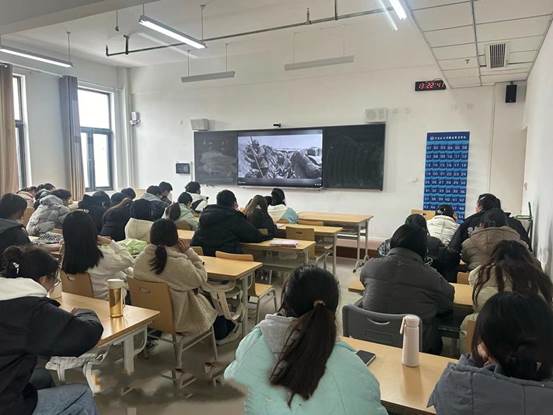 谈球吧体育