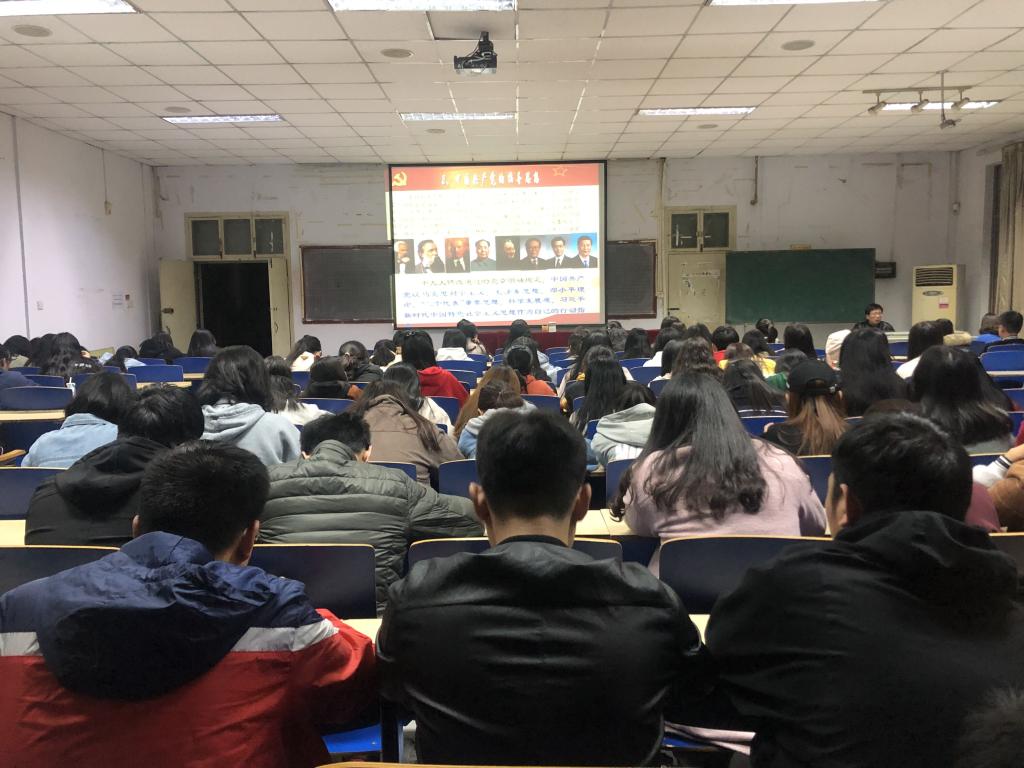 谈球吧体育